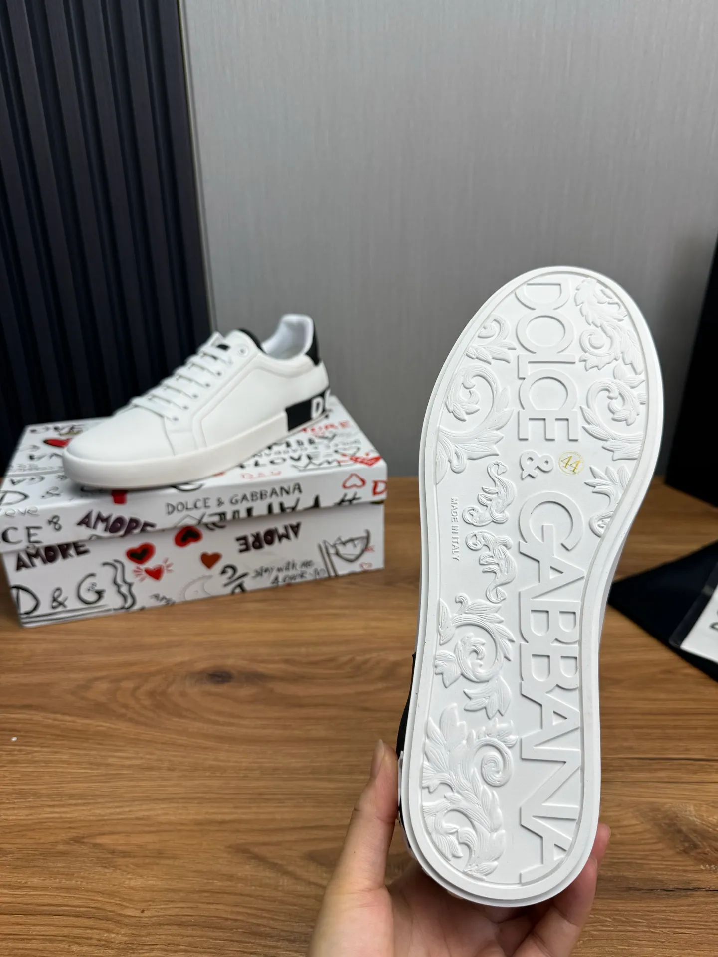 Men's men's shoes 💰420💰 Dolce & gabbana (DG) official website synchronized new models 💥1 fashionable hot models: 1 Exclusive mold opening ✅Imported cowhide for the upper, unique brand style logo upper 💥Sheepskin feet 🐑Original private mold outsole ✔️36-44 (38.45 custom-made, non-refundable)